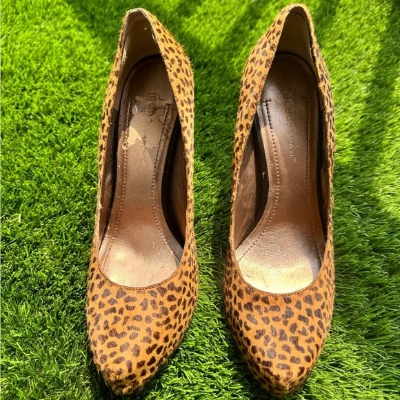 BCBGeneration Parade2 Tan Dalmation Calf Hair Platform Cheetah Pumps - Picture 2 of 7